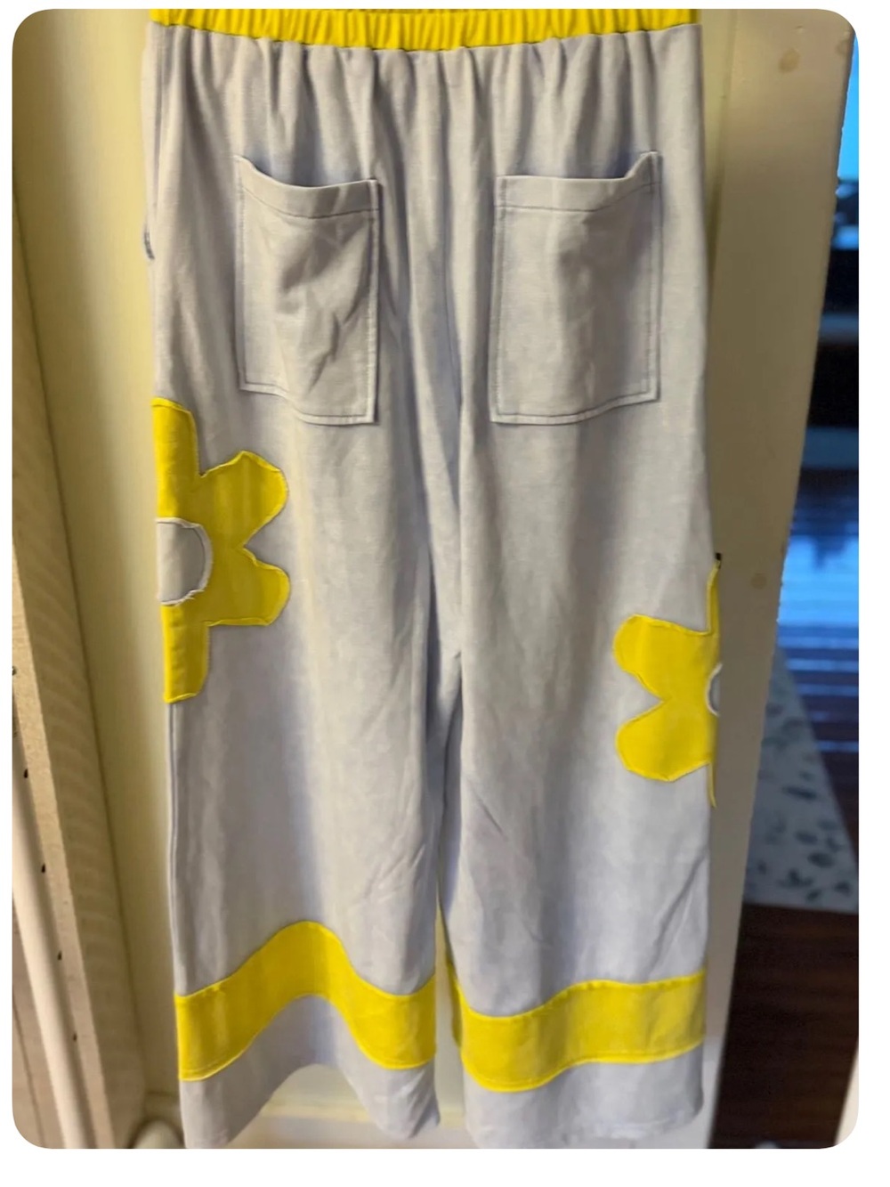 NWT Sage & Fig Daisy pants